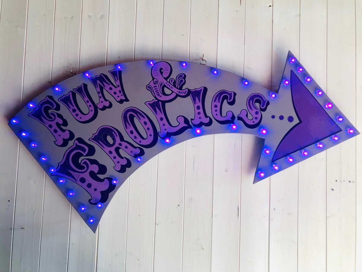 TangoandTwist's tweet photo. I've just added the giant Fun &amp; Frolic #lightup #arrow #signs back on the website hoping to have a couple more of these finished in time for the @FawleyDecor #handpainted #signwriter #reclaimedwood #interiordecor #circusstyle #colourfuldecor #barinterior
https://t.co/zOtuSZtSLa https://t.co/By3MD0KtwQ