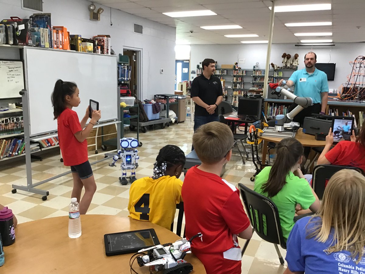 BionicBears_jb's tweet photo. Thank you J. R. Gillette, Account Manager, Advanced Control Solutions, LLC for sharing your cobots with our JBES Bionic Bears. @JBESBears, @JBESPrincipal, @BionicBears_jb , @Champion4Chldrn,  @cjmarczak , @lcolgainesy , @MauryCoSchools https://t.co/G9AjpVnrBz