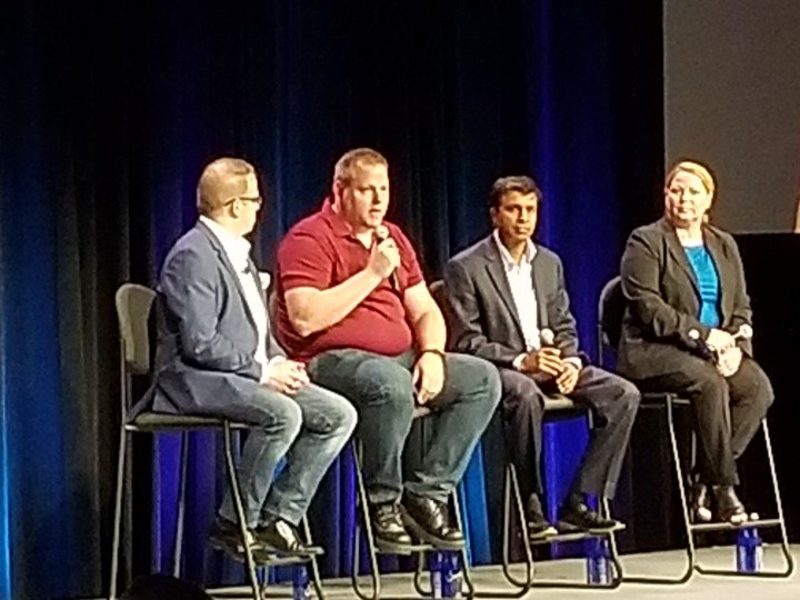 net_man_one's tweet photo. The panel at the converged meeting @jon_siegal @ConvergedUsers @John__Grieco #coNVERGED #getci #gohci #dtw2019 # @Dell @dtw2019 @ConvergedUsers @dellemc @DellTechWorld #DellTechWorld https://t.co/92meCnlERW