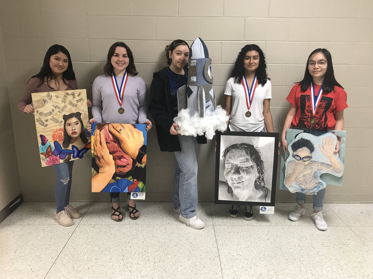 bhs_nahs's tweet photo. Congratulations to all students that qualified to State VASE, specially Andrea Gorol, Alejandra Coreas and Jada Nguyen for obtaining state medals last Saturday, April 27 at State VASE 2019. #art #statevase #2019 #artists #bhs #medals @BHS_Broncos @msfljames @Fahmikhan https://t.co/iuzvqt5kdY