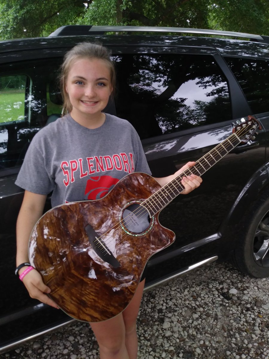 AmandaMF55's tweet photo. Rea won a guitar today @Highschoolnation. She is super stoked! @SplendoraISD #highschoolnation #hollister https://t.co/feYpEjSo1y
