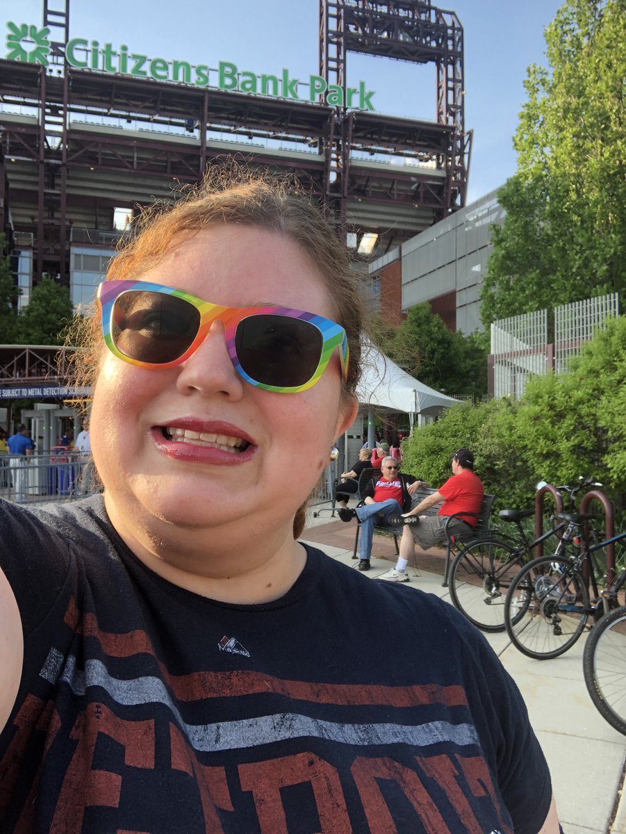 elbow84's tweet photo. Sorry @Phillies but tonight I have to root root root for the @tigers #DetroitTigers #LetsGoTigers #DetroitVsEverybody #Michigander #GreatLakesGirl #AmericasHighFive #BeTherePhillies https://t.co/RqAxad5KmM