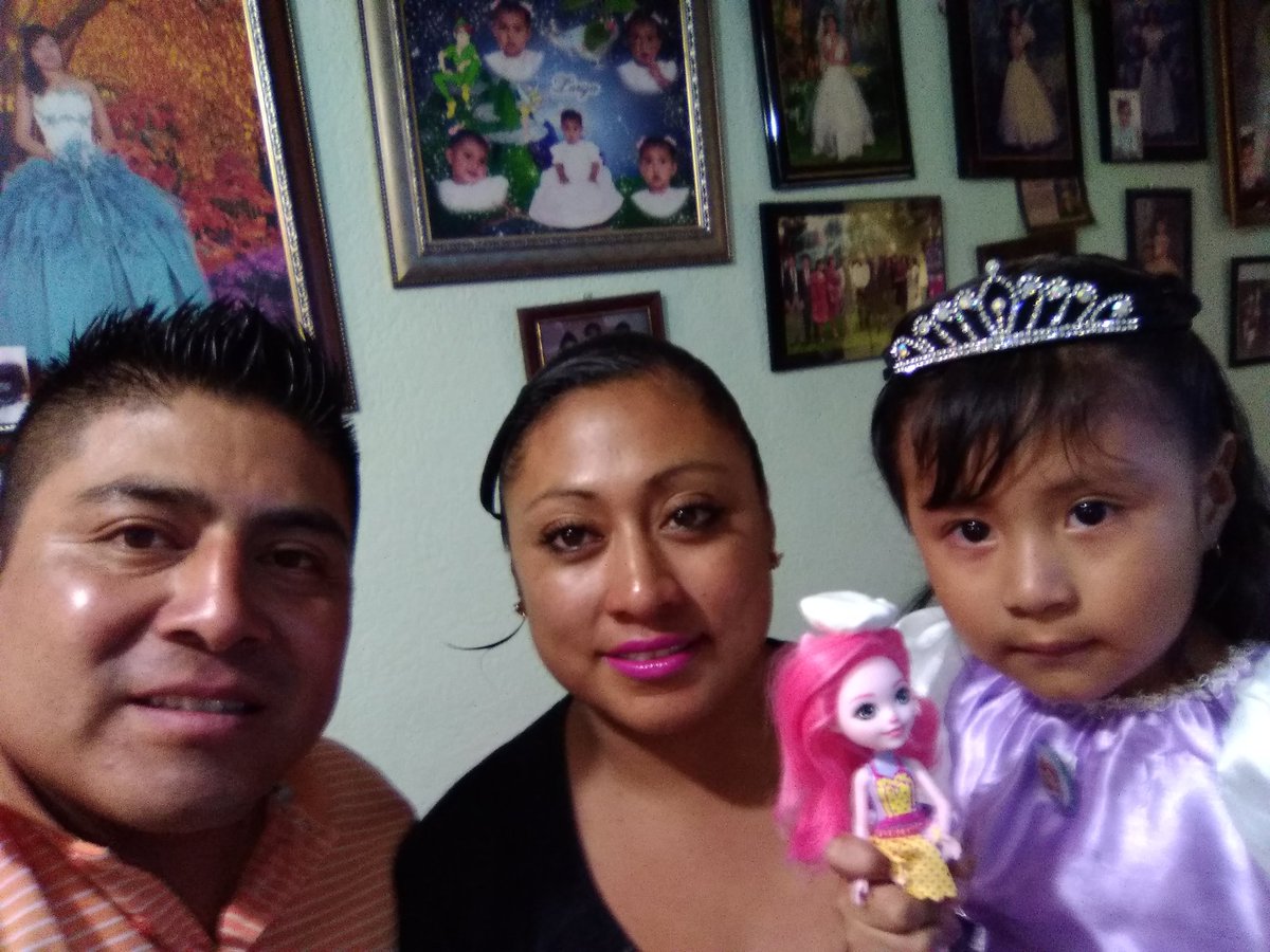 sebitas8686's tweet photo. Princesas https://t.co/y6FyW3Xl8S