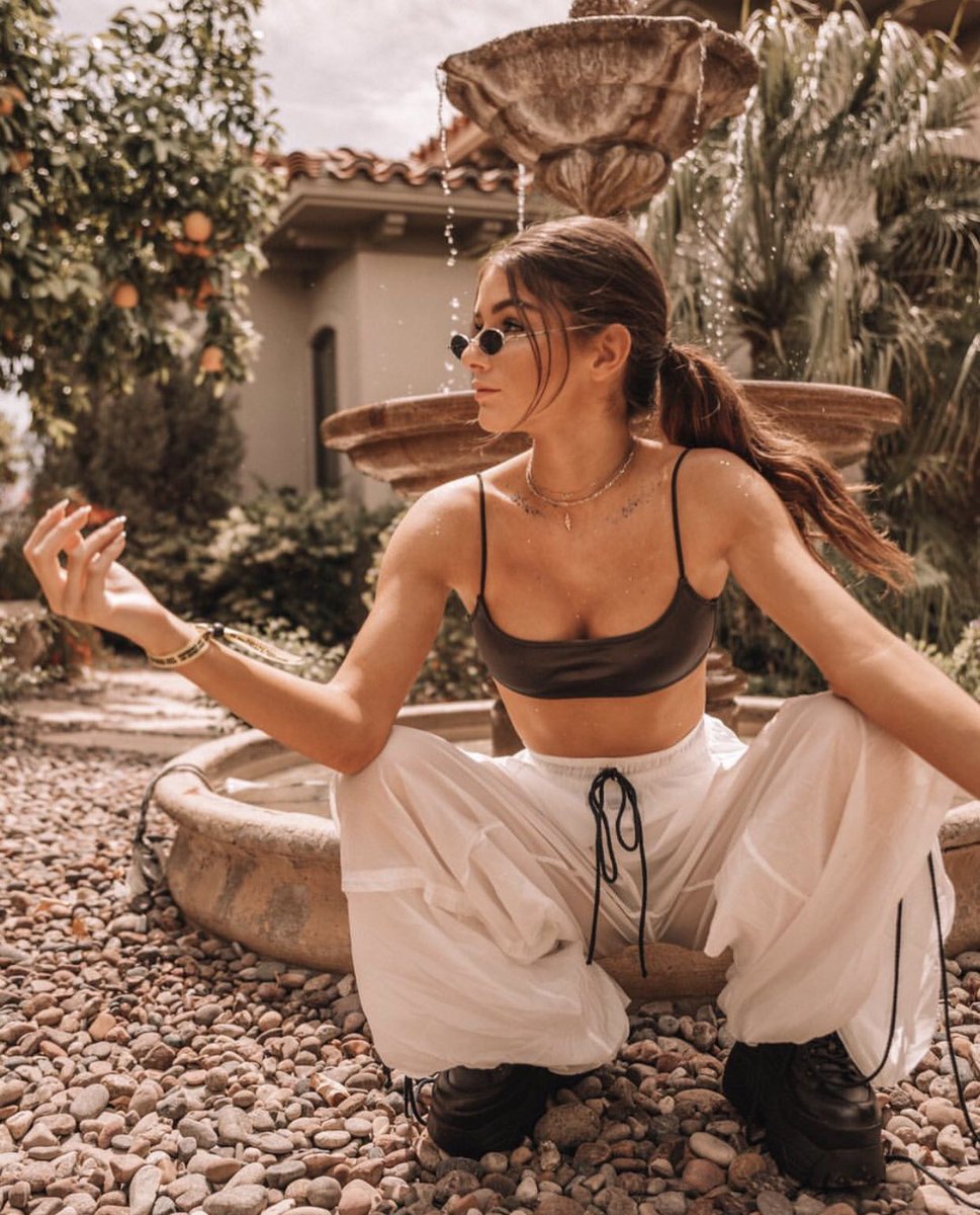 LittleFoxLine's tweet image. Come get it