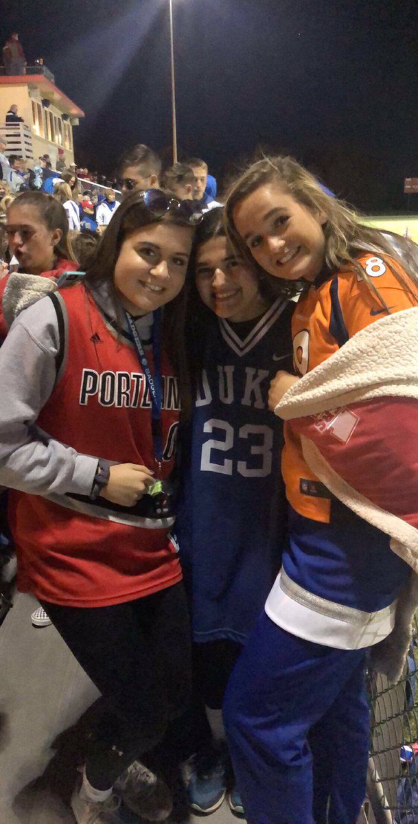 emgress19's tweet image. HAPPY BIRTHDAY MADELYN!!!!! Hope you have the best day filled with tons of great food🍔🍟Love you💙