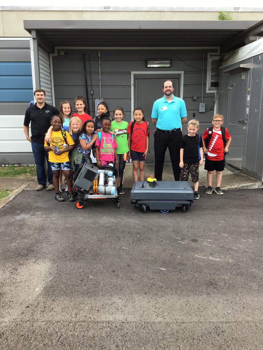 BionicBears_jb's tweet photo. Thank you J. R. Gillette, Account Manager, Advanced Control Solutions, LLC for sharing your cobots with our JBES Bionic Bears. @JBESBears, @JBESPrincipal, @BionicBears_jb , @Champion4Chldrn,  @cjmarczak , @lcolgainesy , @MauryCoSchools https://t.co/G9AjpVnrBz