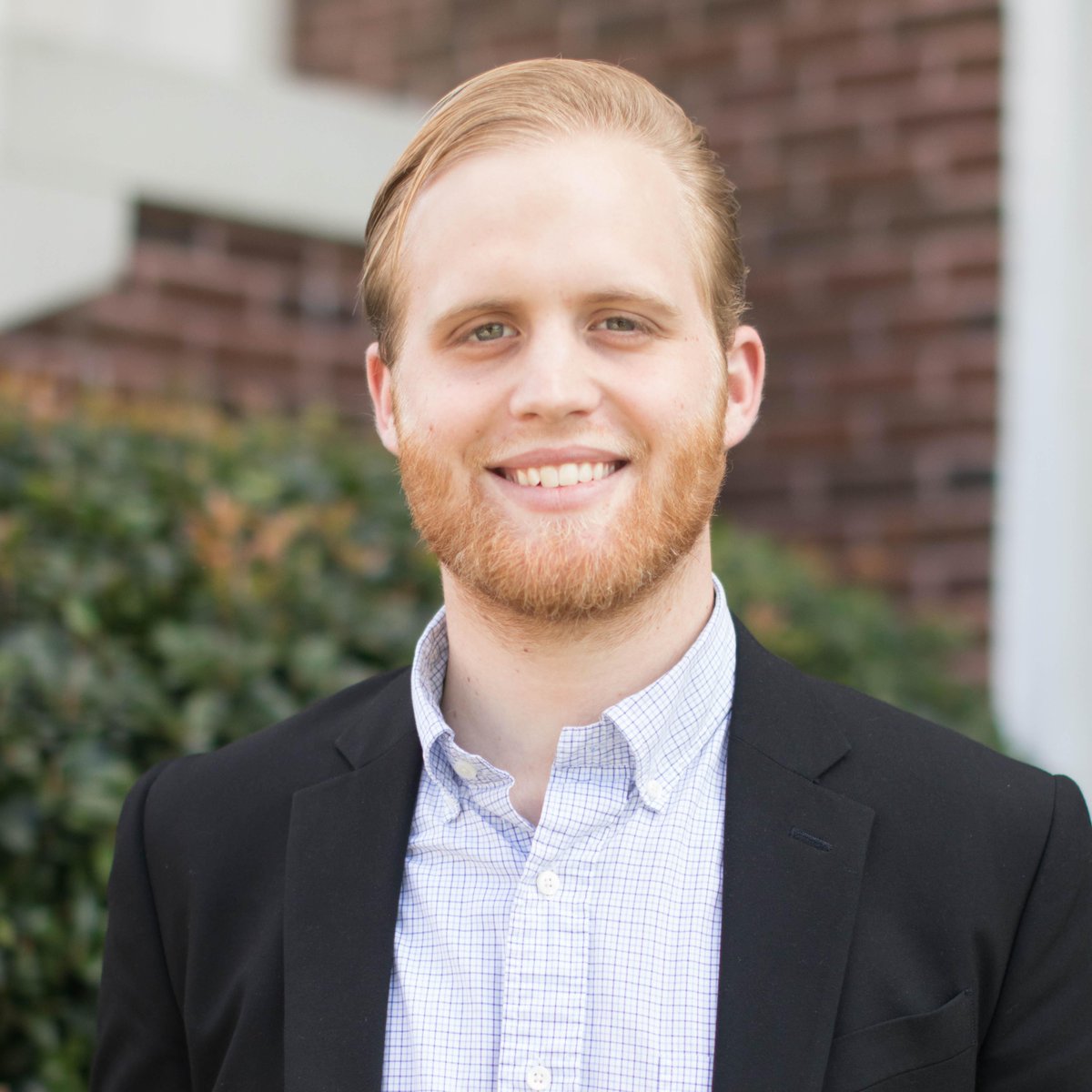 ETBU's tweet photo. Though his role at the University primarily consists of academic mentoring, #ETBU Student Success Specialist Jake Williams emphasizes the importance of a holistic approach. Hear his full perspective on mentoring at https://t.co/tXAHcrXBzO. #Thrive #ThriveMoments #ThriveAtETBU https://t.co/5fFGu2ZlZ5