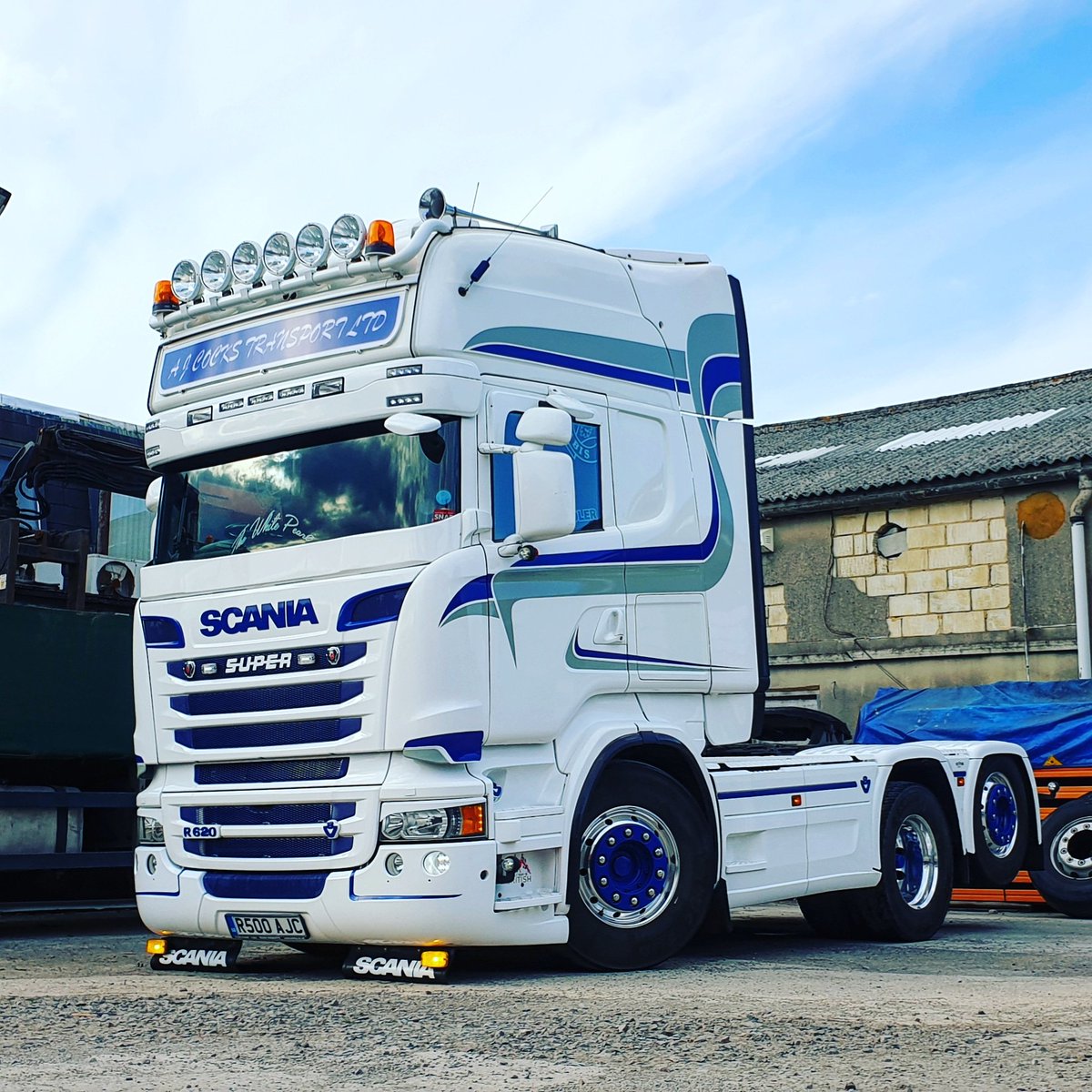 OnlyWayIsDutch's tweet photo. Face ⬇️ arse ⬆️✅

ONLY WAY IS DUTCH • THE STYLE MOVEMENT https://t.co/ykVbcLv2oe