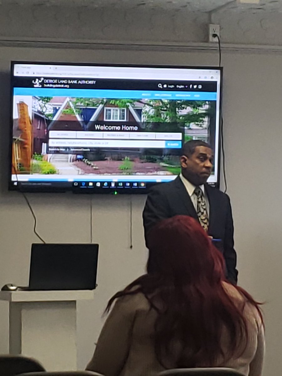 matrix_detroit's tweet photo. Our recent Homebuyers Workshop at #TheMatrixCenter was a huge success!
Attendees learned about available opportunities and pathways to home ownership. Thank you to @1DLBA and @flagstar for helping make this such an informative event!
#Detroit #DetroitLove #DetroitFam https://t.co/EmtyVY7q5s
