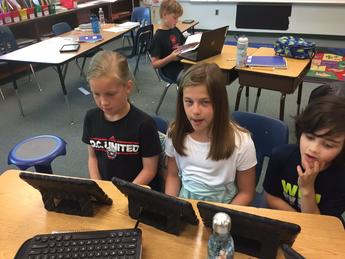 WysockisWizards's tweet photo. Dream team work together to complete a student created quizlet live #apsmath #knightsrock https://t.co/gC5o25zt2C