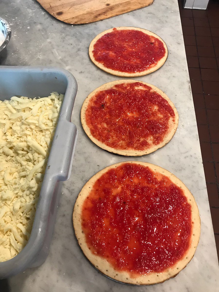 joespizzait's tweet photo. Gluten-free vegan pie 🍕
Because we care about all our customers 😍
-
 #love #yummy #pizzalovers #yummy #delicious #cheese #pizza #bestfoodLA #losangeles #Ilovepizza #pizzalove #ttpizza #thestandardhotel #joespizzait #joespizzala #pizzaiolo #dailypizza #bestpizza #weho #lafoodie https://t.co/GuqZoiqI3y
