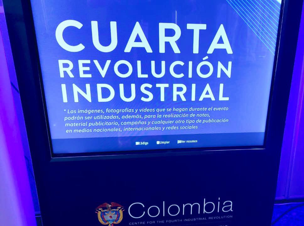 Espinosa_DP's tweet photo. Gracias al Centro para la Cuarta Revolución Industrial y al Gobierno Nacional por creer en @IBMColombia
Queremos aportar con tecnologías como la Inteligencia Artificial de IBM Watson 💡
#4Revolución https://t.co/QX4s5gQEsR
