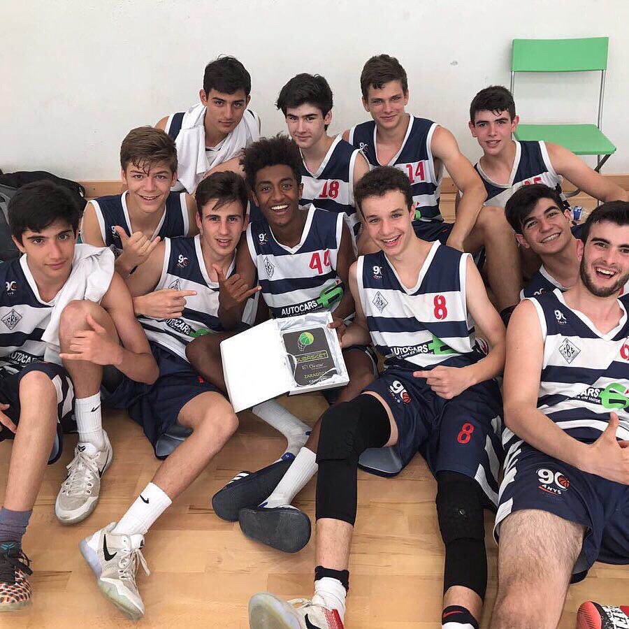 cbsantfeliuenc's tweet photo. Ens has deixat 1 entrenament i mil anècdotes per recordar, 1 presència màgica i 1 somriure etern.
I estic convençut, que tot i lo dolguts i tristos que estem, tu ens tranquil•litzaries amb un: “Estic chill”. Allà on siguis sempre serem el teus fans.
Per sempre més amic #Tegue https://t.co/feWVuS9JxF