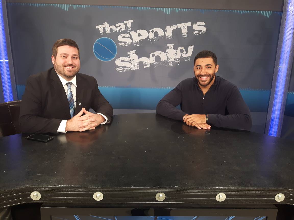 Tune in to That Sports Show at 5:30pm on YourTV ch. 700! Brett talks with Frank Renaud about his Lancer &amp; CFL career and with Bill Smith about being inducted into the OCAA Hall of Fame.
#thatsportsshow <a href="/UnderTheHedges/">Brett Hedges</a> <a href="/WindsorLancers/">Windsor Lancers</a> <a href="/ETSWindsor/">ETS Windsor</a> <a href="/TheOCAA/">Ontario Colleges Athletic Association</a> <a href="/stclairsaints1/">Saints Athletics</a>