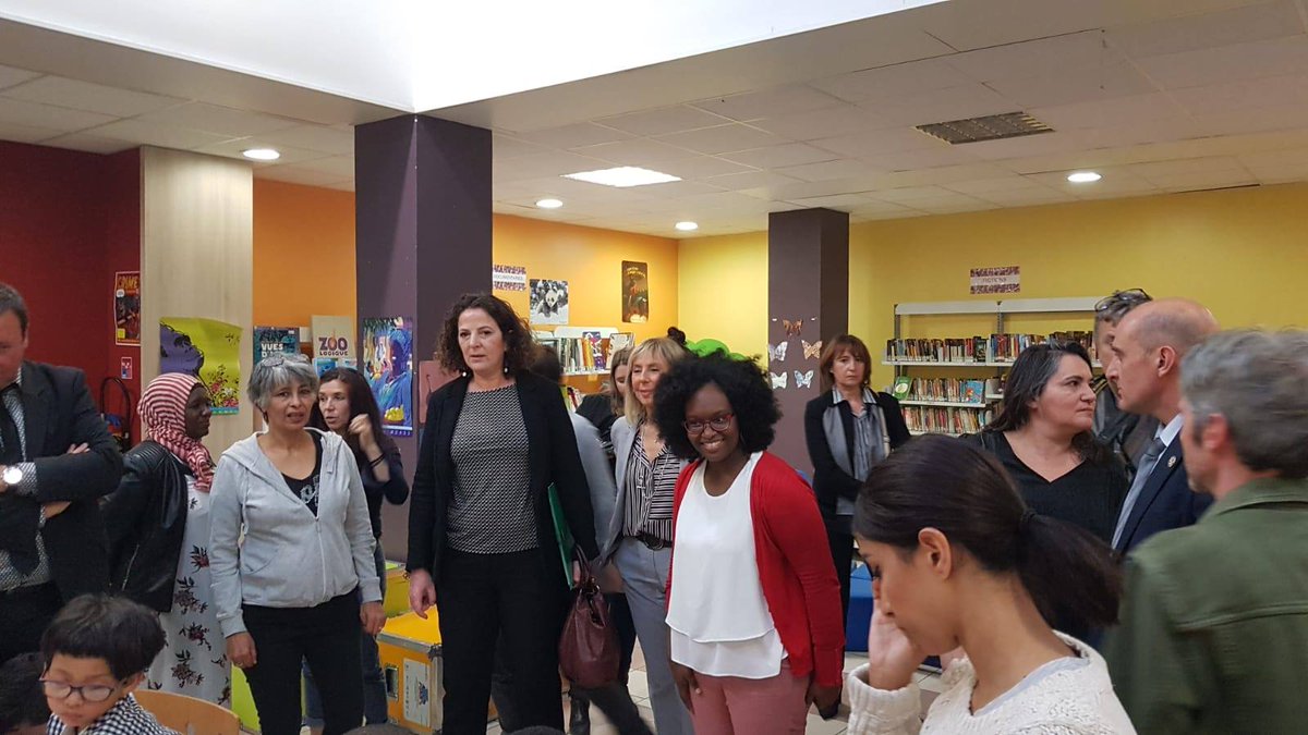 Nous avons eu le plaisir d'accueillir Mme Sibeth NDiaye à l'Espace Lecture Edouard Vaillant. Elle était accompagnée par Madame Assidon, Préfète à l'égalité des chance et Madame Fructus , déléguée à La Politique de la Ville. Une belle rencontre.