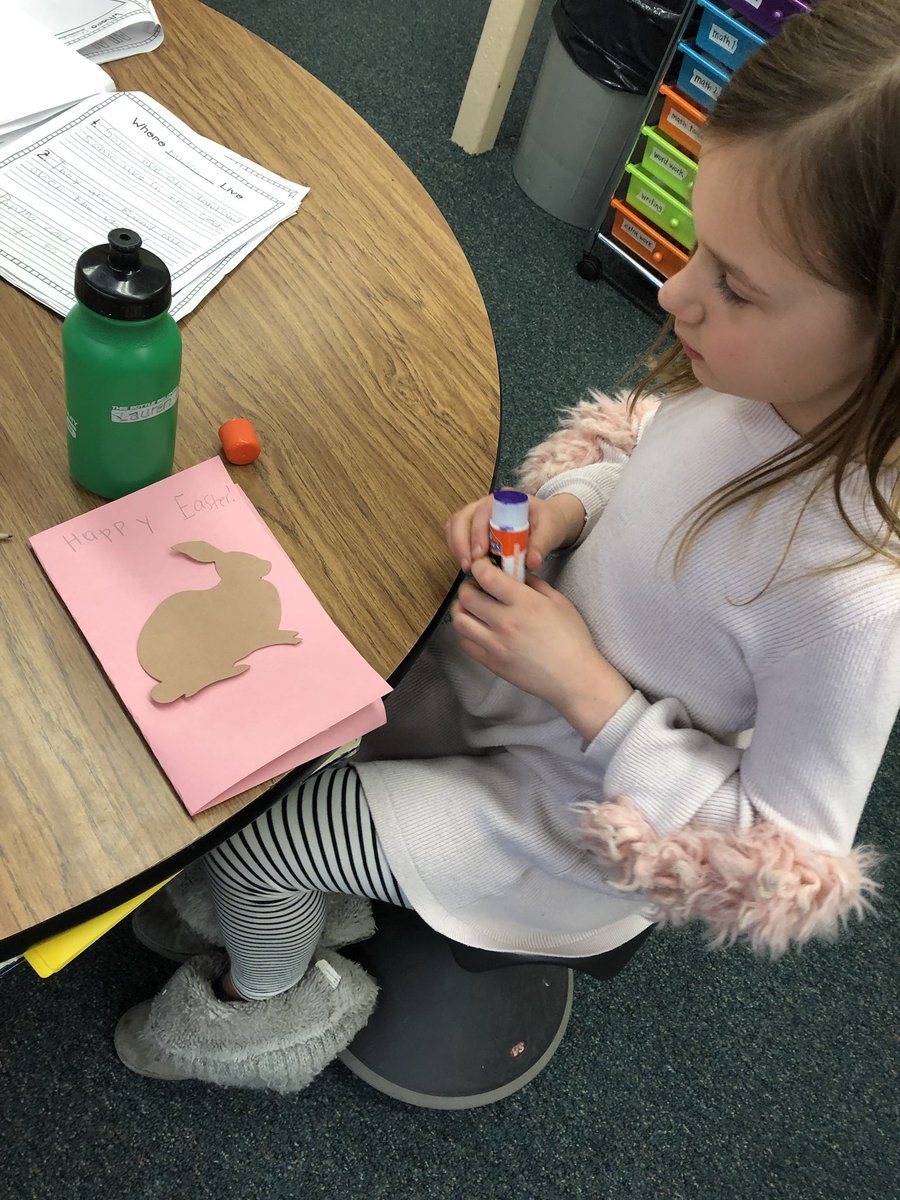 arielsandvik1's tweet image. We had a lot of fun making cards to spread some cheer to residents at Tufte Manor! #CompassionProject #nationalpayitforward #noplacelikekelly