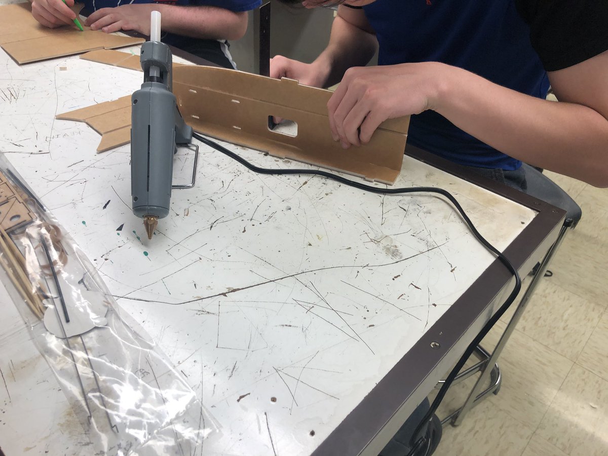 Mr_Vasich's tweet photo. Big new things getting started in #Electronics2 https://t.co/VXgx3k7VDL