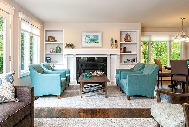 HandDPortfolio's tweet image. A cozy living room with a Craftsman-inspired fireplace.

Interior Design: Fitzsimmons Design Associates | @fitzsimmonsdesign 📷: Gwin Hunt 
#handdportfolio #top100designers

#fitzsimmonsdesign #design #interiors #interiordesign #cozy #chic #livingroom… bit.ly/2J4CBLX