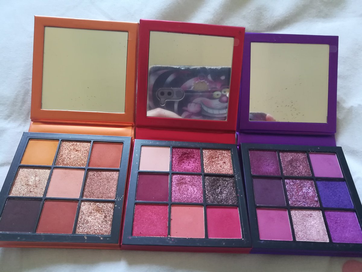 Les Topaz, Ruby, Amethyst palettes de Huda Beauty. Elles sont giga cool, la violette est ma favorite des 3