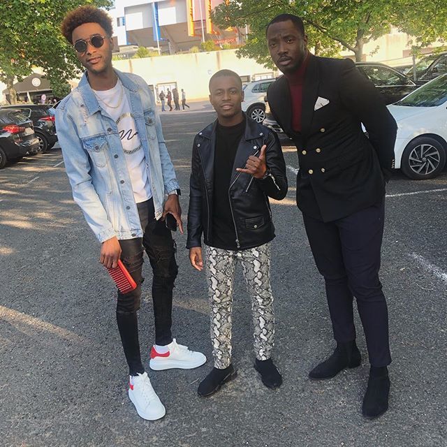 Les frérot c’est carré 🤫 #couperdecaler🇨🇮 #toujour225🇨🇮 #teampiedmagic #teammagicfeet bit.ly/2IPwMTn