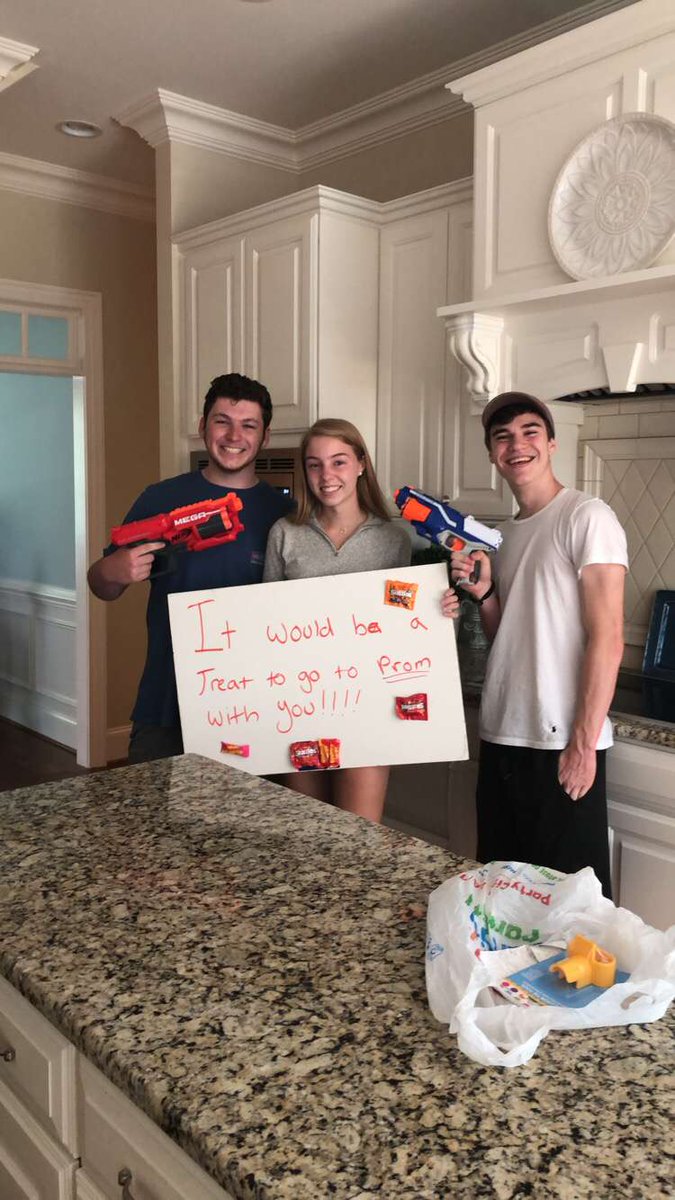 BoysMeg's tweet photo. And that makes 3.... Shout out to Emily's mom for letting us in 😎 buuuuttt the promposal was fake, sorry Emily @BeachesThicc @PcNerf https://t.co/5nbP6ij07p