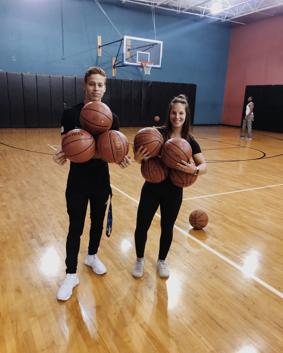 JustMoveWH's tweet photo. 🎵 “We’re playing basketball!” 🎵 Have you tried our new set of basketballs? Get your chance to play like Mike in the courts today. 🏀 https://t.co/OtFBBTL1bM