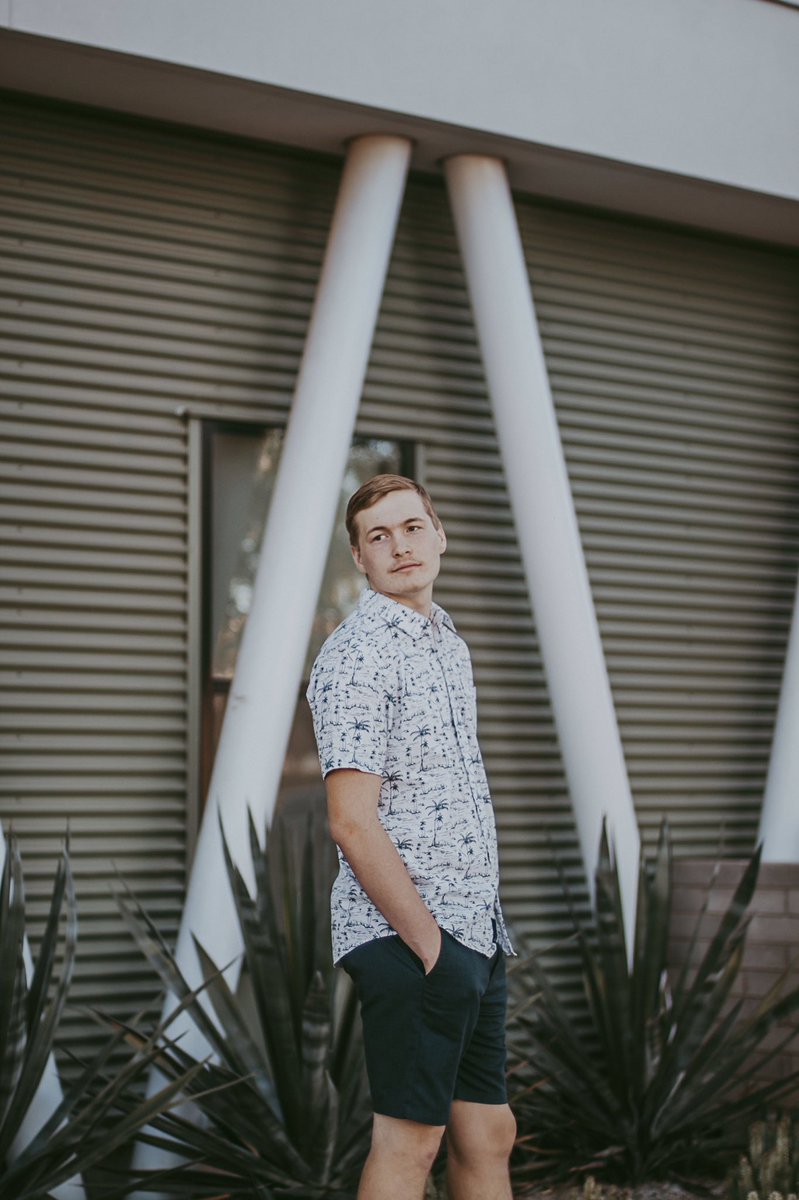 TannerJenson64's tweet photo. Senior Pictures, Felt Good, Looked Good https://t.co/1n4Q23cKb9