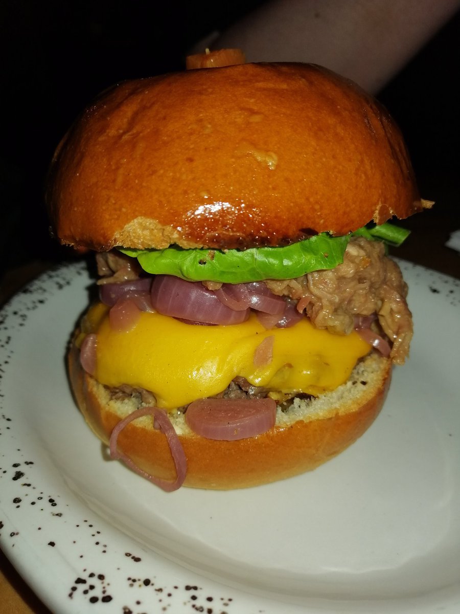 MonicaGonCor's tweet photo. Probando la Xarcu Master de @LaXarcuteria en #BurgerMasterCo
 Y es un 7/10 ☺️ https://t.co/eNKqiM2Whq