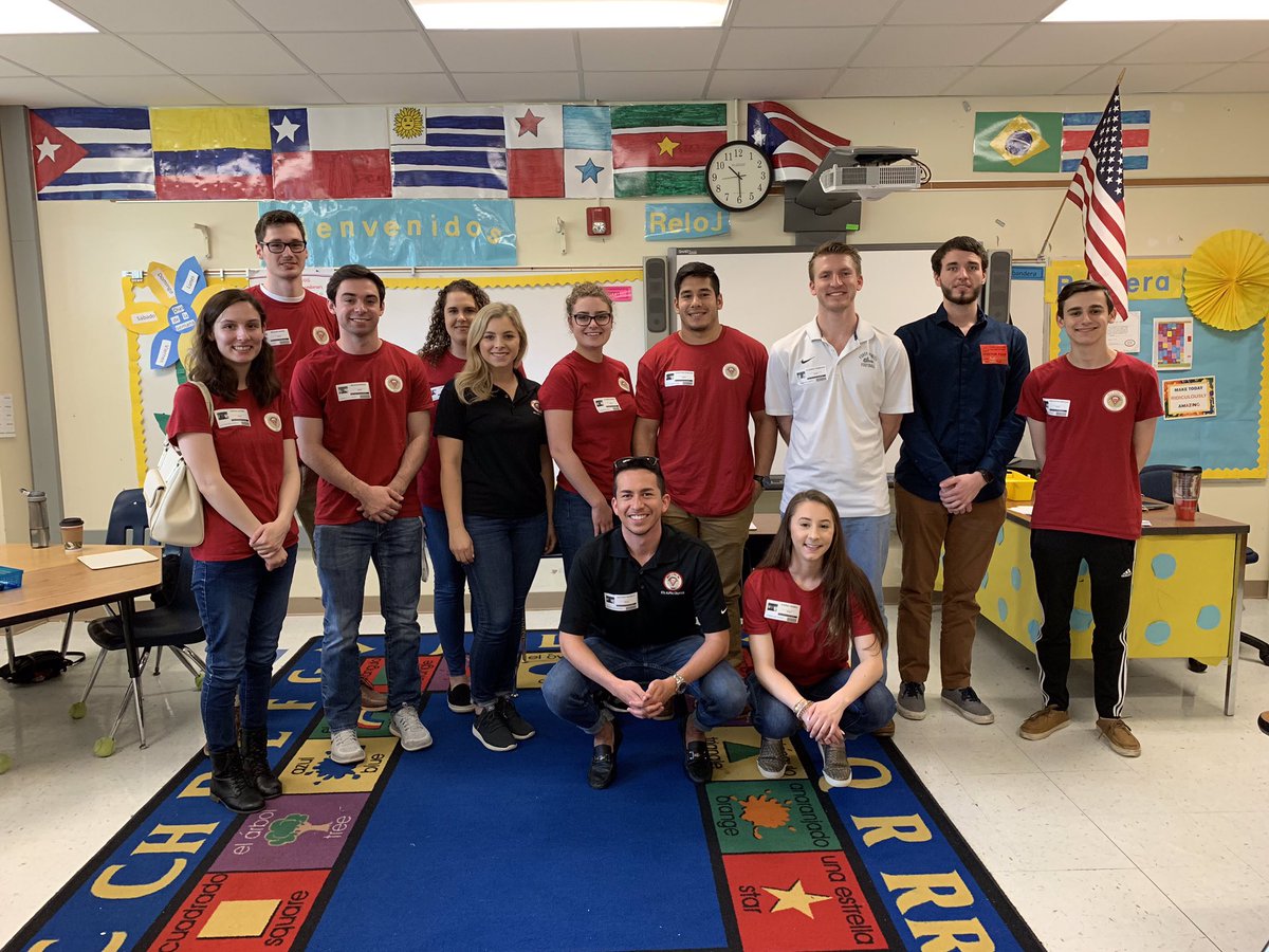 RPCharlotte's tweet photo. Huge shoutout to @unccbap for another amazing Tutor For A Day! Our students appreciate you coming to volunteer with them many times throughout the year. This student group partnered with KPMG Foundation to give us a $1,000 grant for new books! Thank you for everything!! https://t.co/fyzNV33Usm