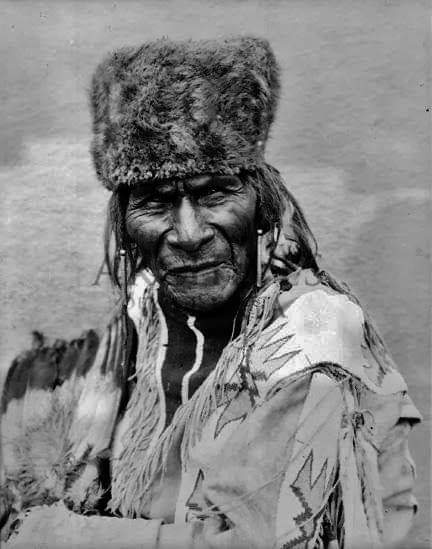 GlennMillerJr50's tweet image. #Backfoot Indian Chief #FarAwayVoice circa 1910.  #KnowYourRoots
