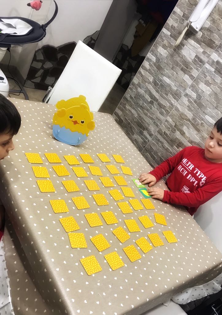 melsat86's tweet photo. Cosa c'è di più bello che giocare con i bambini?
A volte lo facciamo, ma mentalmente siamo assenti.
Uno dei giochi molto amati è il memory @LiscianiGroup
https://t.co/wQdhBr7AeC
#famiglia #giocareinsieme #giochidifamiglia #bambini #lisciani #mammablogger https://t.co/zgUsDblHt0