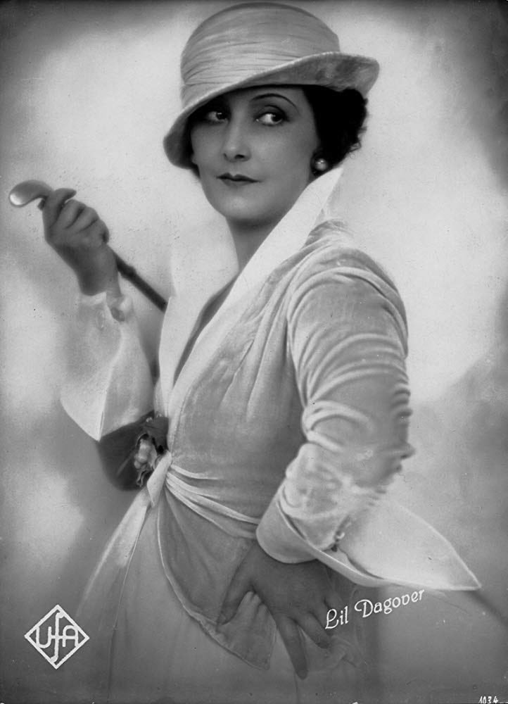 kenbioscope's tweet photo. For the next KB 8th May we present HUNGARIAN RHAPSODY - Ungarische Rhapsodie (1928) 35mm an UFA production dir. Hanns Schwarz starring Dita Parlo, Willy Fritsch &amp; Lil Dagover with accompaniment from John Sweeney &amp; intro’d by Michelle Facey @best2vilmabanky https://t.co/BPfks0AIkO https://t.co/QXSJID5yZ0