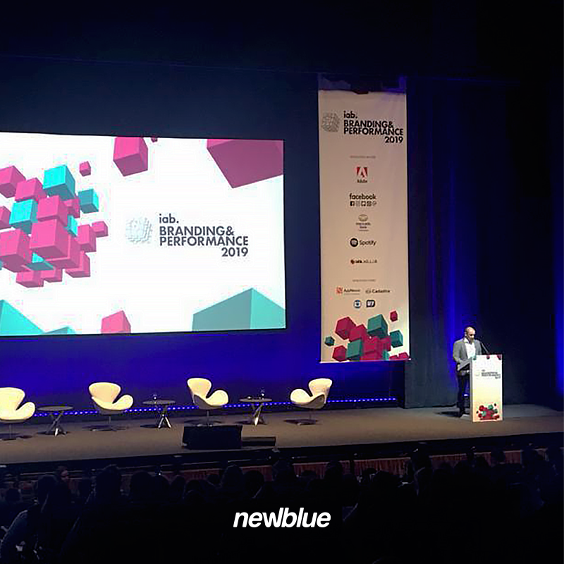 agencianewblue's tweet photo. Aline Bezerra, nossa Account Manager, acompanhou de pertinho o Branding & Performance, evento realizado na IAB Brasil e marcado por cases práticos de como as empresas são construídas e vendem no ambiente digital. Foi uma experiência enriquecedora. #VaiNewBlue #OrgulhoAzul https://t.co/xTvq4KrPFc