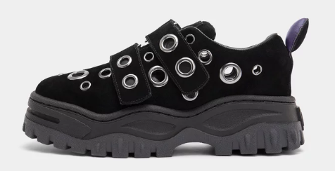 alright twitter lads sort an argument 4 me ar these shoes fire y/n https://t.co/qrcPRuPWyD