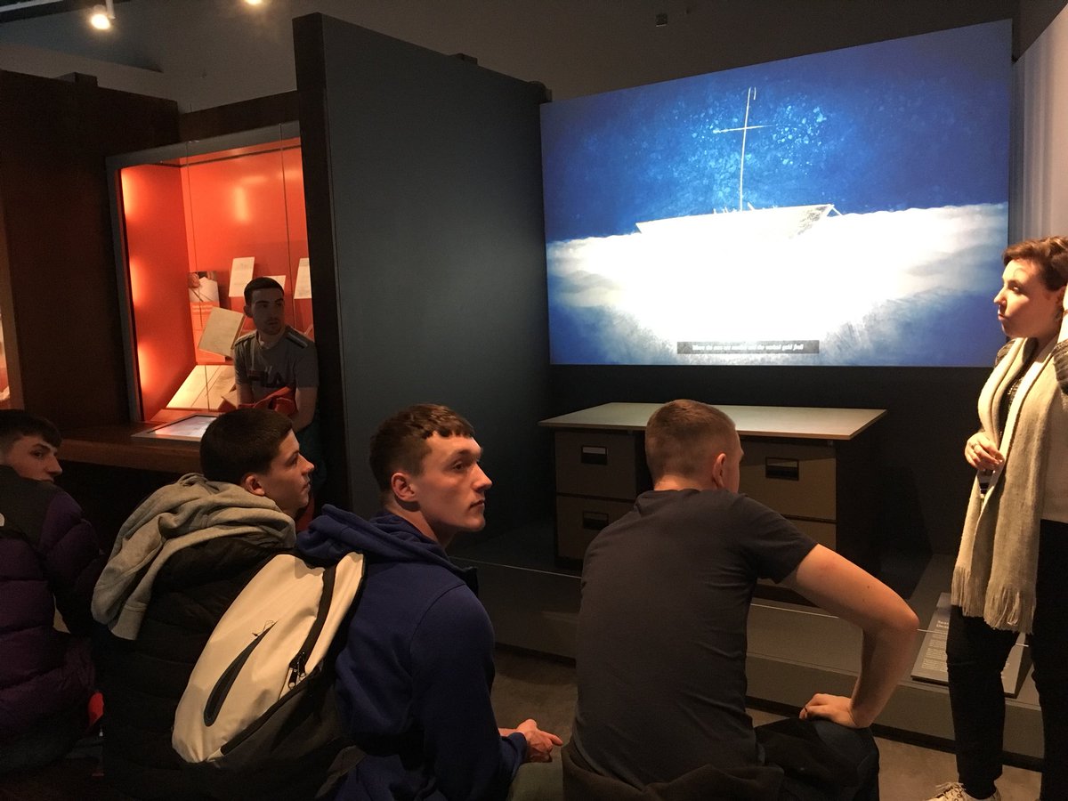 PBSisReading's tweet photo. Fabulous day @HeaneyDaily at Listen Now Again, Seamus Heaney exhibition. Amazing to get insight into the writing process, editing and drafting. Loved the historical context. 6th years in a reflective mood before the last few weeks. #PoetryDayIRL https://t.co/iJO7r6LdXo