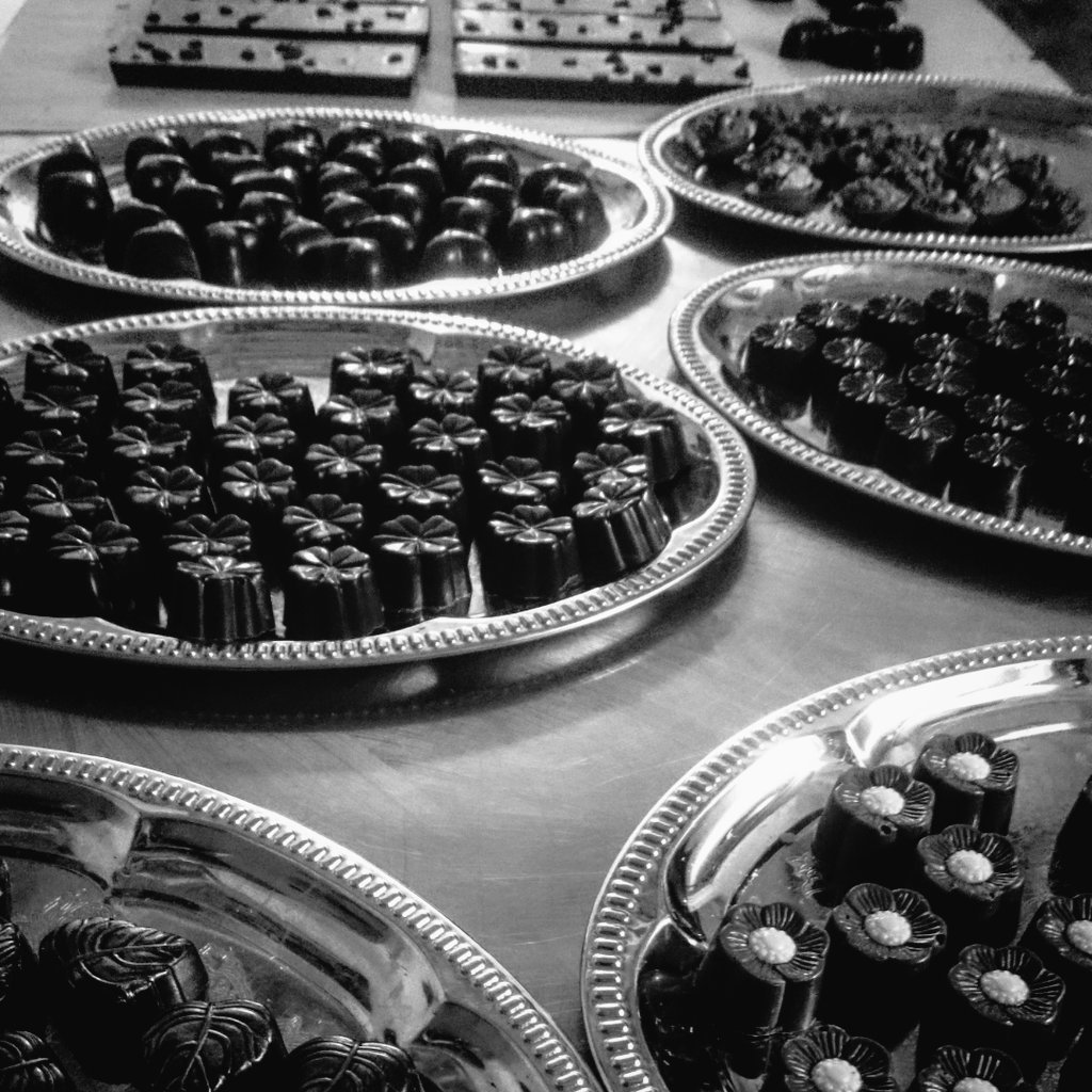 rsfinechocolate's tweet image. Busy Easter - now looking at a few new interesting ideas including a separate range of beautiful Vegan Chocolates soon 😍 🌱 👌 inspired by vegan chef @jcveganchef #Seftonhour