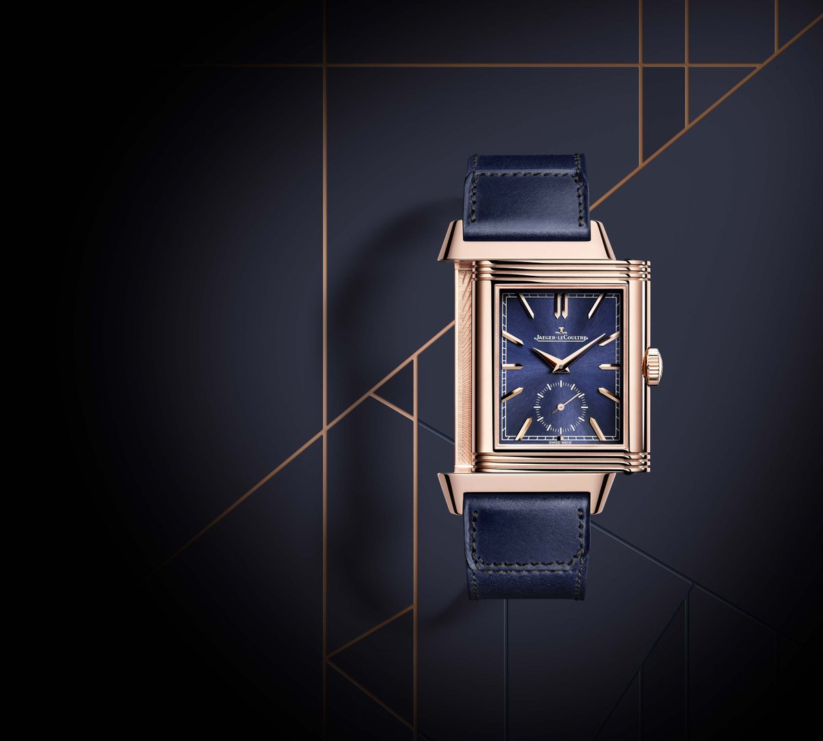 cotedesmontres's tweet photo. #Jaeger-#Lecoultre présente trois modèles inédits #Reverso - La Reverso traverse le temps et les modes dans une tradition Art déco
@JaegerLeCoultre #ReversoTribute #DuoFace #Duetto #SmallSeconds #Fagliano
https://t.co/Syr6q7x7gR https://t.co/RR1qp3lqx1