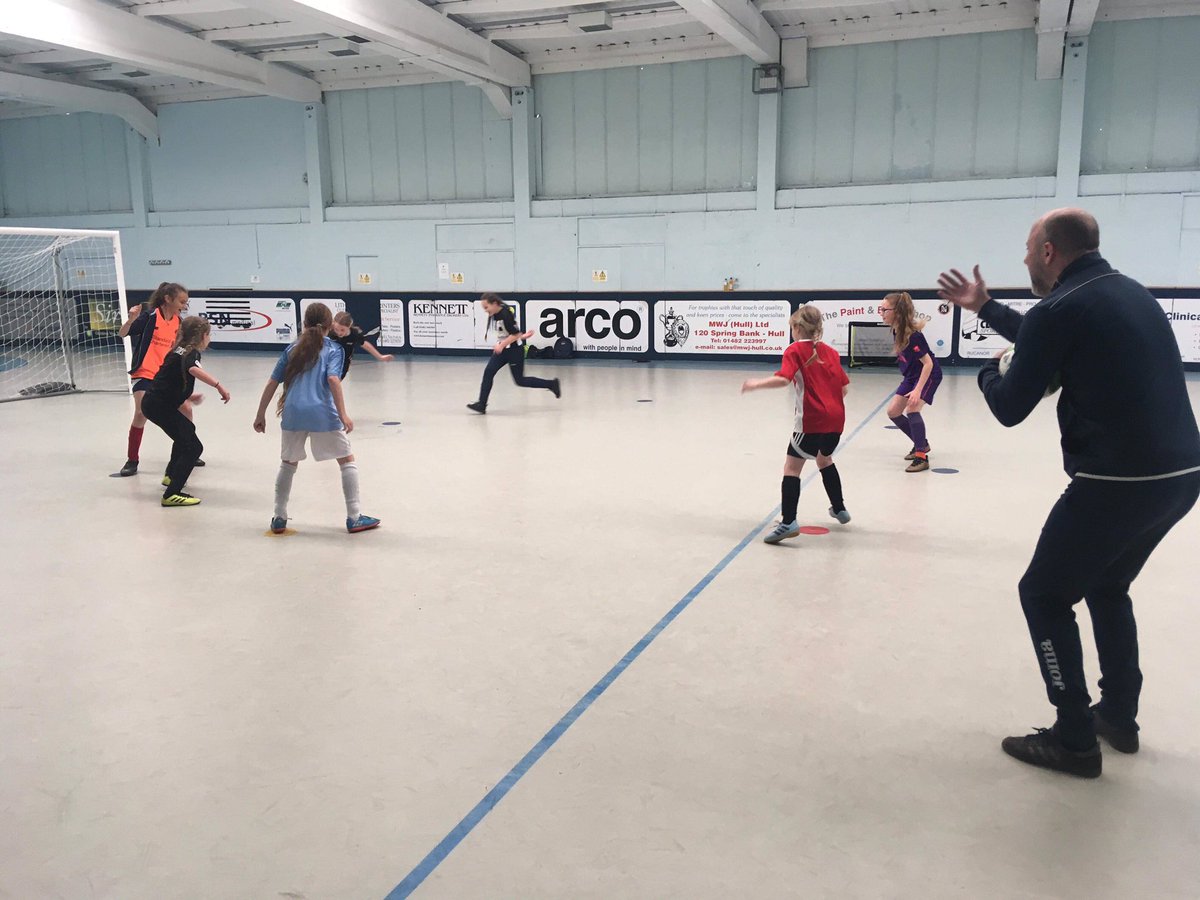 ERFutsalLeague's tweet photo. 6pm Tonight
3 Different Venues - u8s Session - Girls Only Session - u13s League
#Futsal is growing in #Hull & #EastRiding #DevelopWithFutsal https://t.co/1fS8bBlANg
