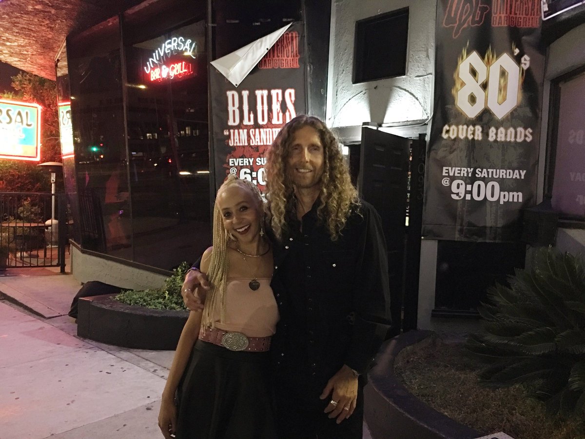 seventh_freedom's tweet photo. Seventh Freedom, Kimberly and Scott Naslund at Universal Bar and Grill in North Hollywood, California.  #seventhfreedom #universalbarandgrill #risingstarproductions #rocknroll #rockbands #kimberlyandscottnaslund #northhollywood #californiarockbands https://t.co/iLV3cVjrXF