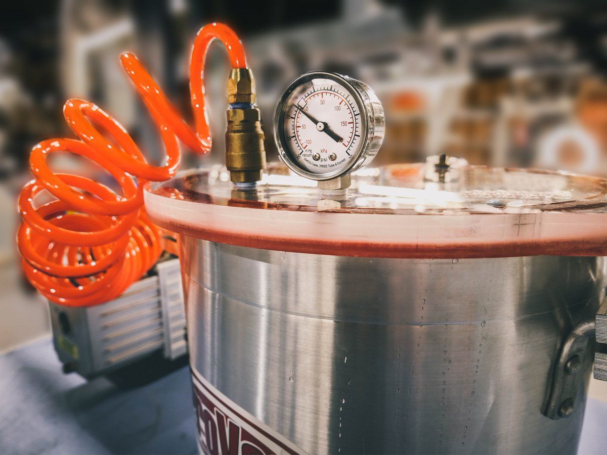 cdmincorporated's tweet photo. CDM can accommodate special evaluation protocols for our engineered cable assembly solutions, including pressure and vacuum final testing! #TestingTuesday #ISO #QC #AS9100 #ISOQuality #PressureTesting #VacuumTesting https://t.co/rnU4La121z