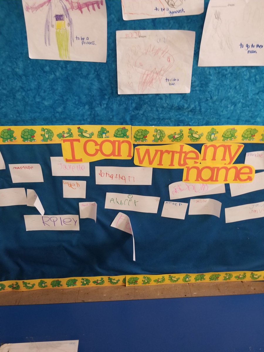 tikymama's tweet photo. Such fun on an authentic print hunt! The chart supports student learning by encouraging children to set and meet personal goals and state standards. #LockhartPK #authenticprint https://t.co/xhYQOtHxjV