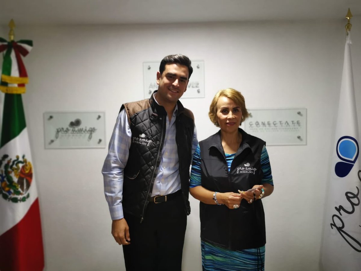 pro_hidalgo's tweet image. Bienvenida a la Nueva Coordinadora de la comisión de “La Mujer”, trabajaremos con gran dedicación y esfuerzo por los derechos de igualdad en las mujeres. 

Alícia, ¡BIENVENIDA!

#FortaleciendoNuestraSociedad #ProAmigoHidalgo #Pachuca #MujerHidalguense #MujerLider