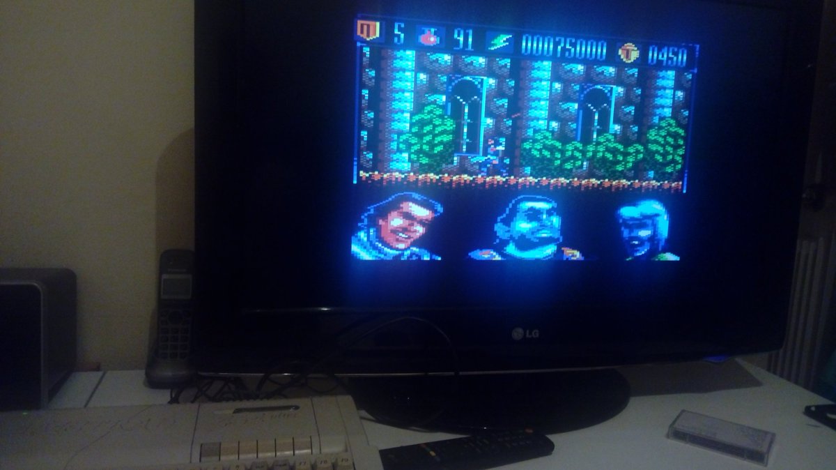 Wolfister_'s tweet photo. Hoy es un gran día. Gracias a @marcoslm de #ChipsyBits ha convertido lo que era un pisapapeles de nuevo a un CPC. Menudo crack. Lo acabo de celebrar con la carga de mi juego favorito. #CapitánTrueno Muchas gracias compañero. https://t.co/tubQ8BGa8i