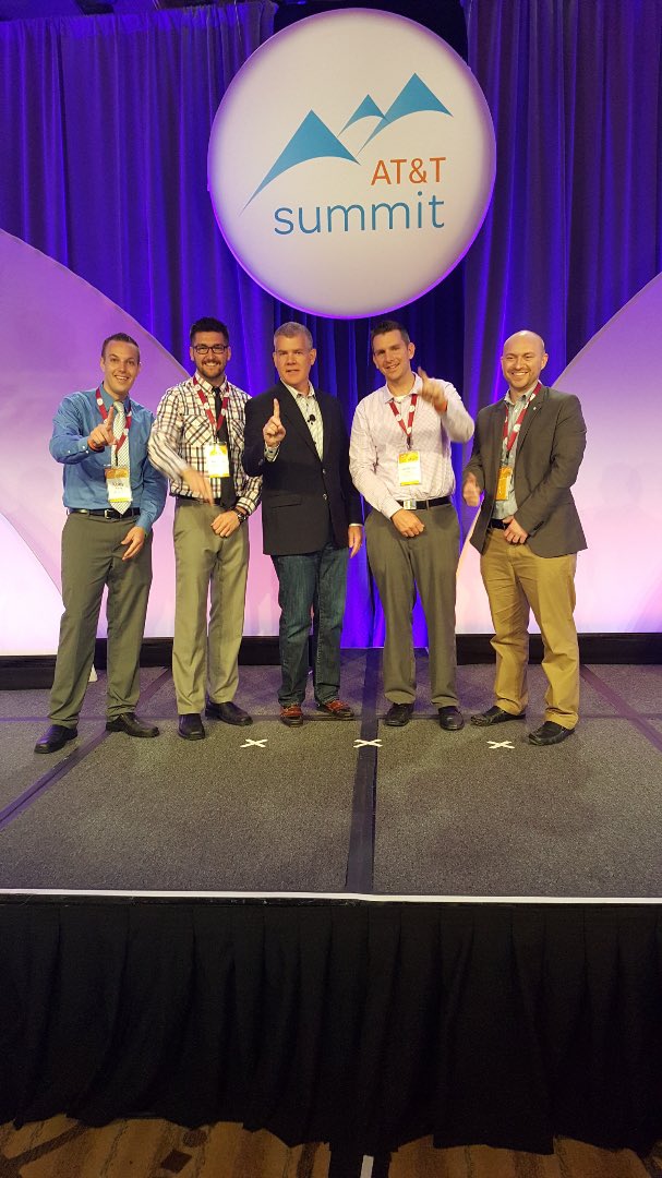 kobyatwork's tweet photo. This needs to happen again. So grateful to work for this company. When you stand on this stage it makes you think 🤔 when will you be back. It feels amazing every time you step on stage. Throw back first time second time!  #summit2019 #SummitLeader #BoldNorthernPlains @zena_matti https://t.co/VchpIezjZt