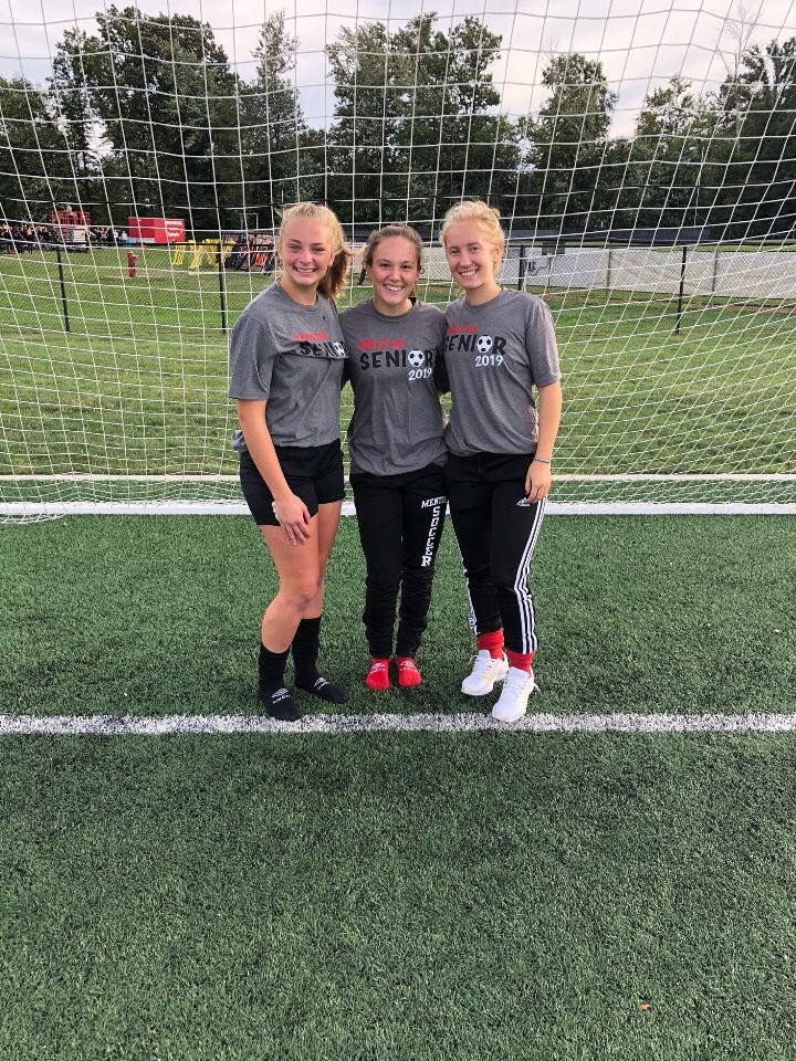meganbiddell7's tweet image. A huge thank you to my team and @MentorGirlsSOC! I am forever thankful for my amazing coaches and teammates over the years, you have all taught me so much about the game and life. Good luck next year I’ll definitely be there to watch!! ♥️⚽️ #00out #makingmymark