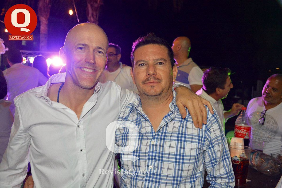 NoiseFanMusic's tweet photo. NoiseFan presente en la Fiesta De Blanco en  #ChallengerLeon 🎾Gracias por la foto @QQueMexico  @VivoEnLeon https://t.co/bKb7BepnUA