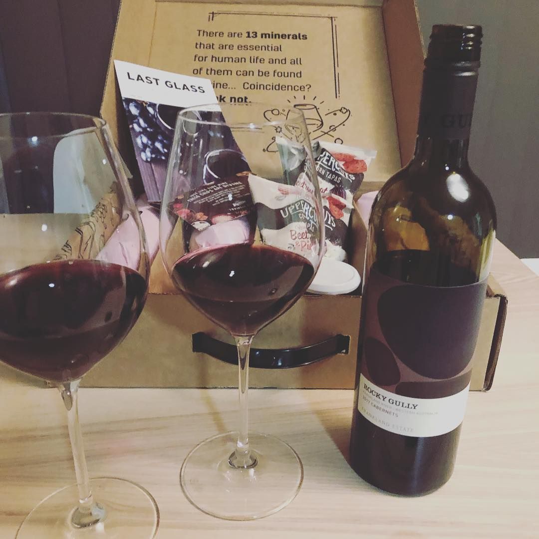Shout out to @tomfoodcoffee for sharing this amazing #winesquad photo! Woohoo!