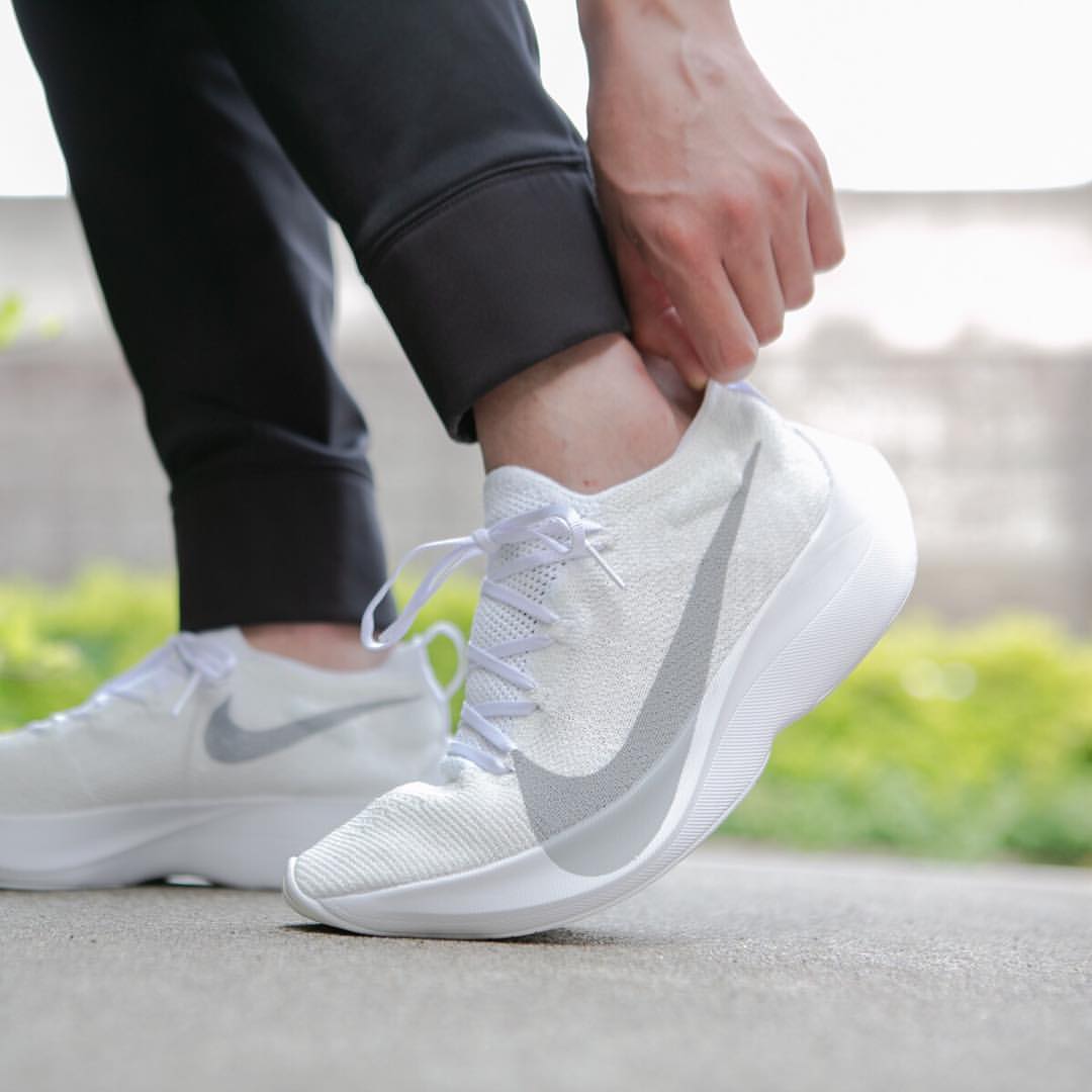 nike react vapor street flyknit white