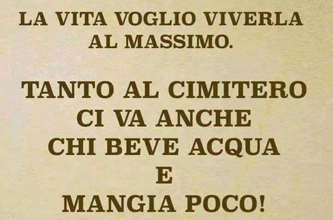 #pensierodellanotte 🤘😂
NOTTE🌜😴