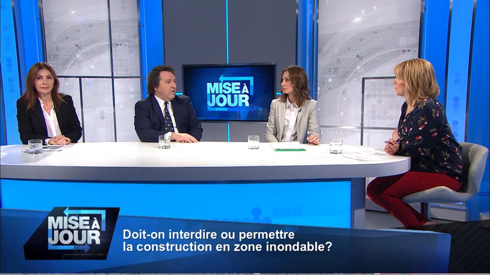 L'an dernier, à pareille date, on parlait des #inondations à <a href="/Miseajour/">Mise À jour Montréal</a> → bit.ly/InondationsMis… … …... Devront-on interdire ou permettre de construire en zone inondable? Toutes nos pensées vont aux sinistrés! 😢💛 #inondations2019